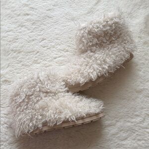Zara Kids Cream Fuzzy Boots